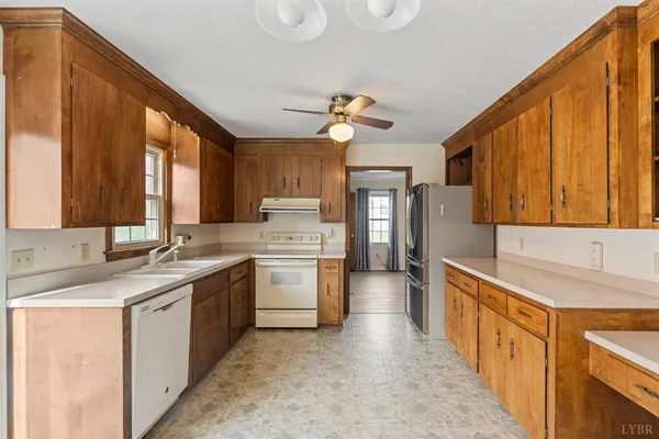 $319,900 | 209 Stonehouse Drive, Lynchburg, VA 24502