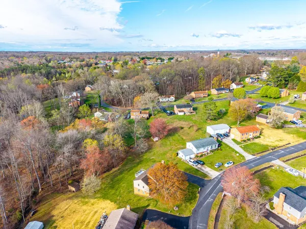 $319,900 | 209 Stonehouse Drive, Lynchburg, VA 24502