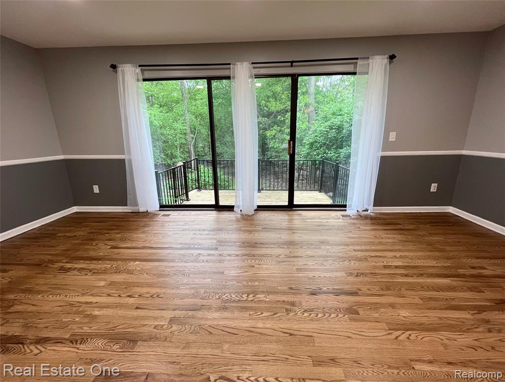 1403 Oakbrook Rochester Hills, Unit 93 Rochester, MI 48307 - Photo 6 of 20