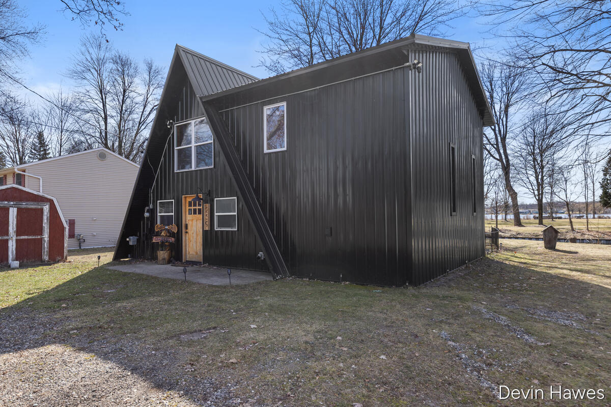 259 Ivason Drive Stanton, MI 48888 - Photo 3 of 26 259-Ivason_003