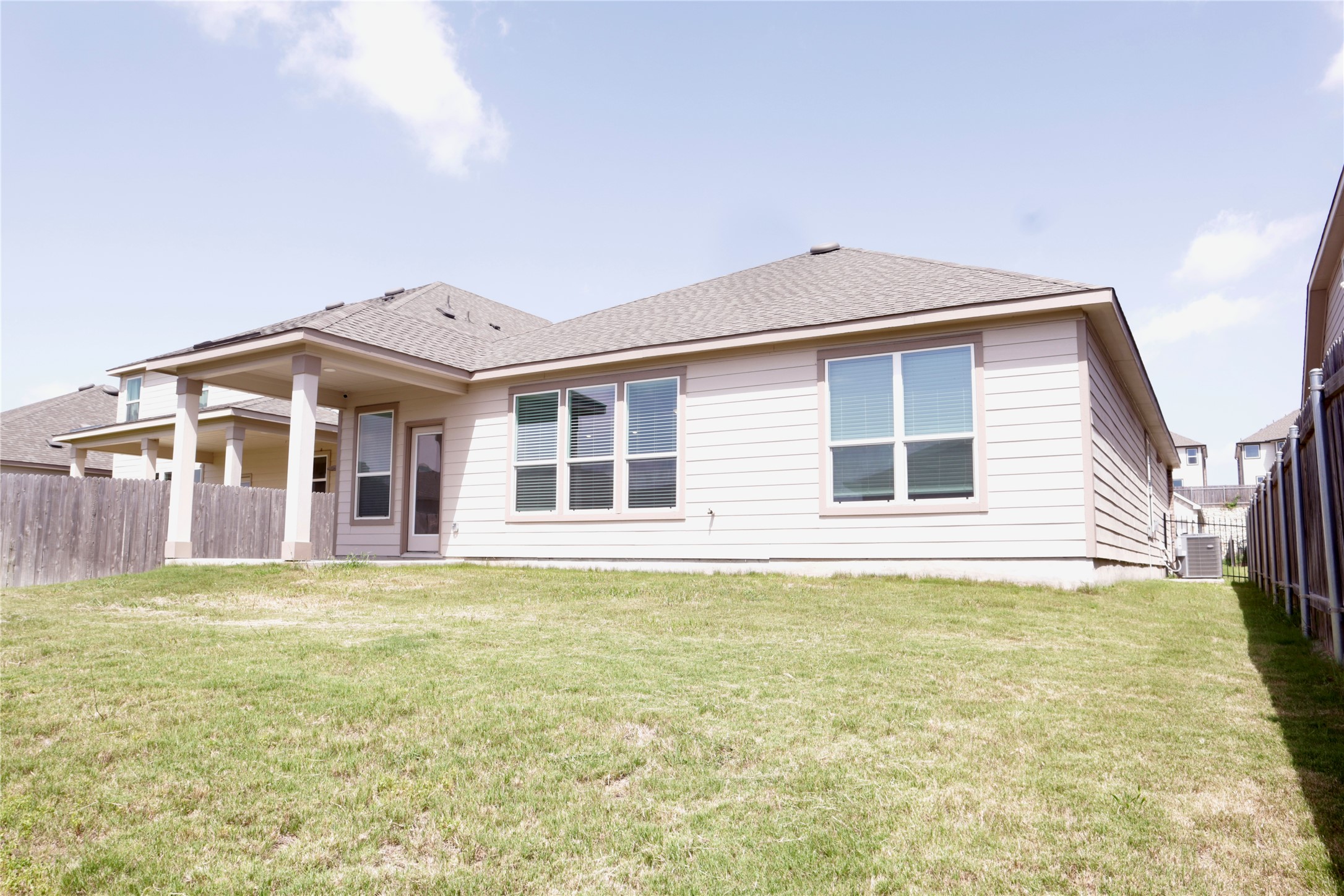 8111 Marigny Way Austin, TX 78744 - Photo 28 of 29
