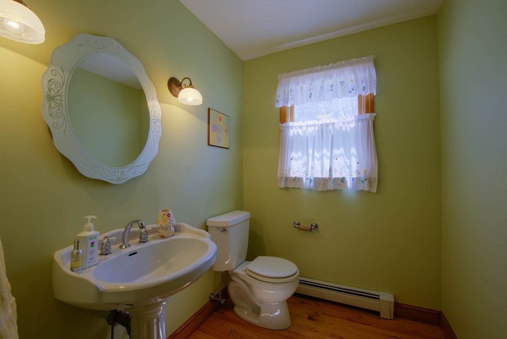 261 Wings Neck Road Bourne, MA 02559 - Photo 3 of 8 Gallery Image 3