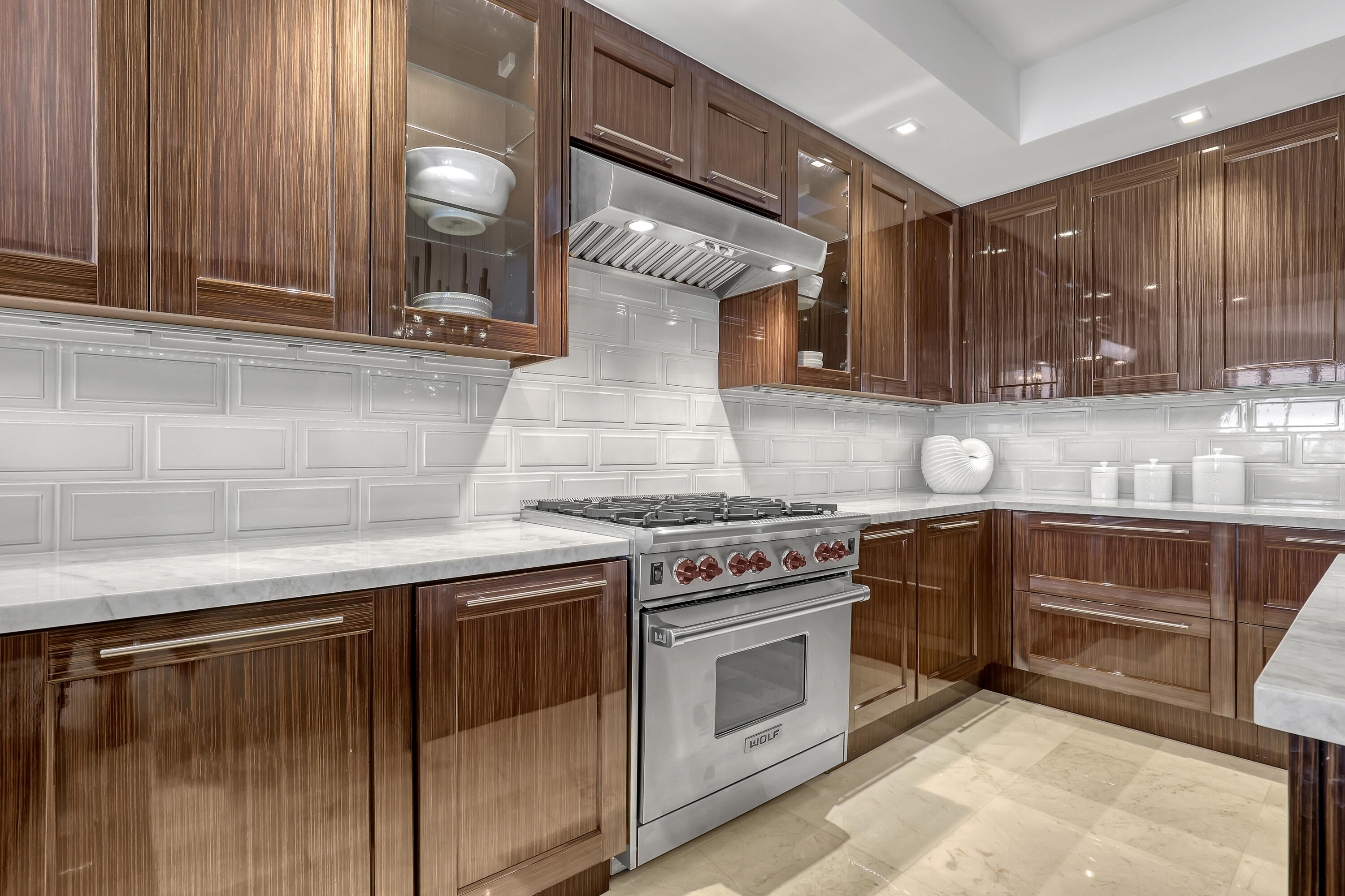 2700 North Ocean Drive, Unit 401A Riviera Beach, FL 33404 - Photo 19 of 70 2700 N Ocean #401A (21)