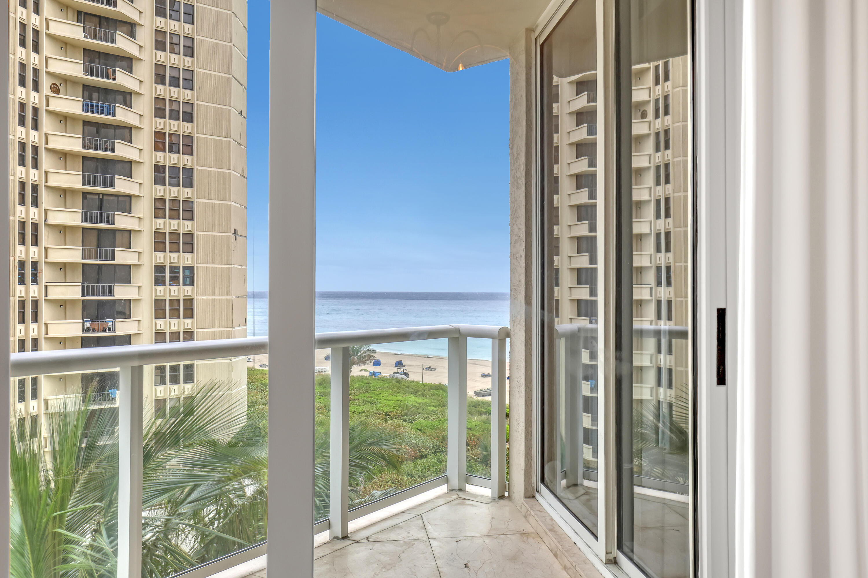 2700 North Ocean Drive, Unit 401A Riviera Beach, FL 33404 - Photo 39 of 70 2700 N Ocean #401A (41)