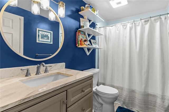 $340,000 | 351 New London Avenue, Unit 306, Warwick, RI 02886