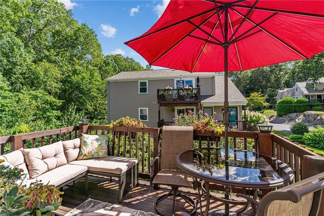 $340,000 | 351 New London Avenue, Unit 306, Warwick, RI 02886