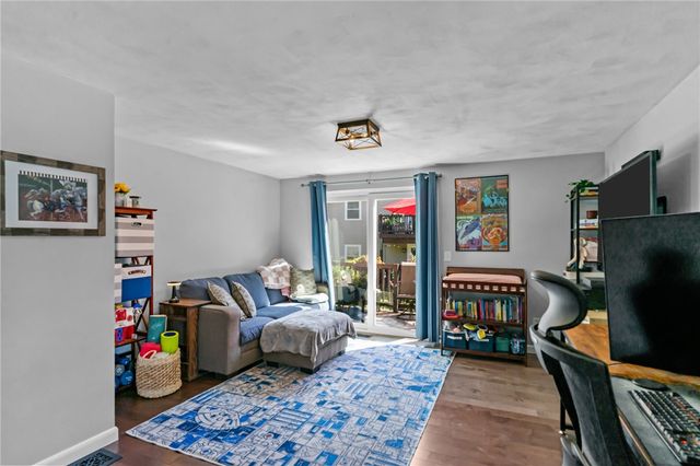 $340,000 | 351 New London Avenue, Unit 306, Warwick, RI 02886