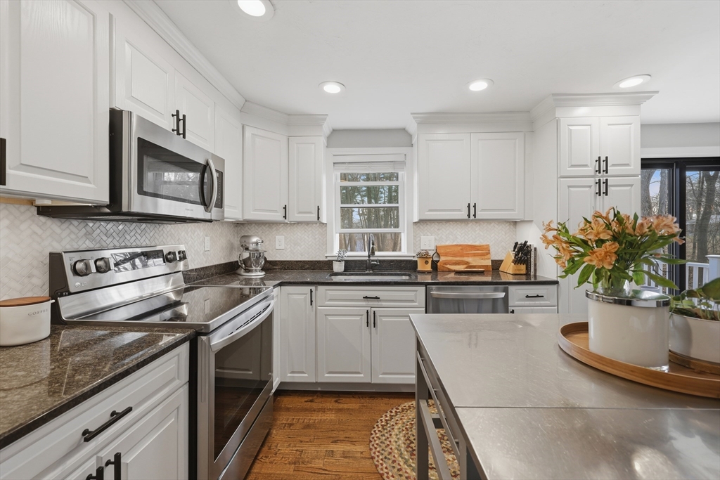 7 Maplewood Road Shrewsbury, MA 01545 - Photo 11 of 34 Gallery Image 11