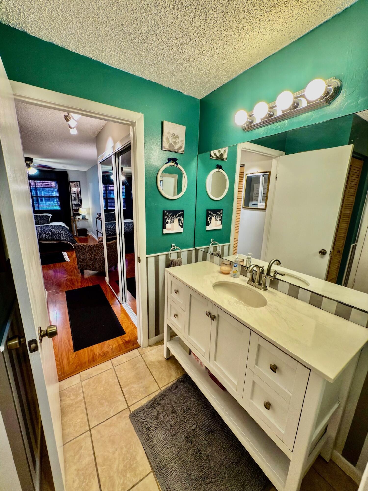 7610 Stirling Road, Unit 204C Davie, FL 33024 - Photo 17 of 17 Bathroom