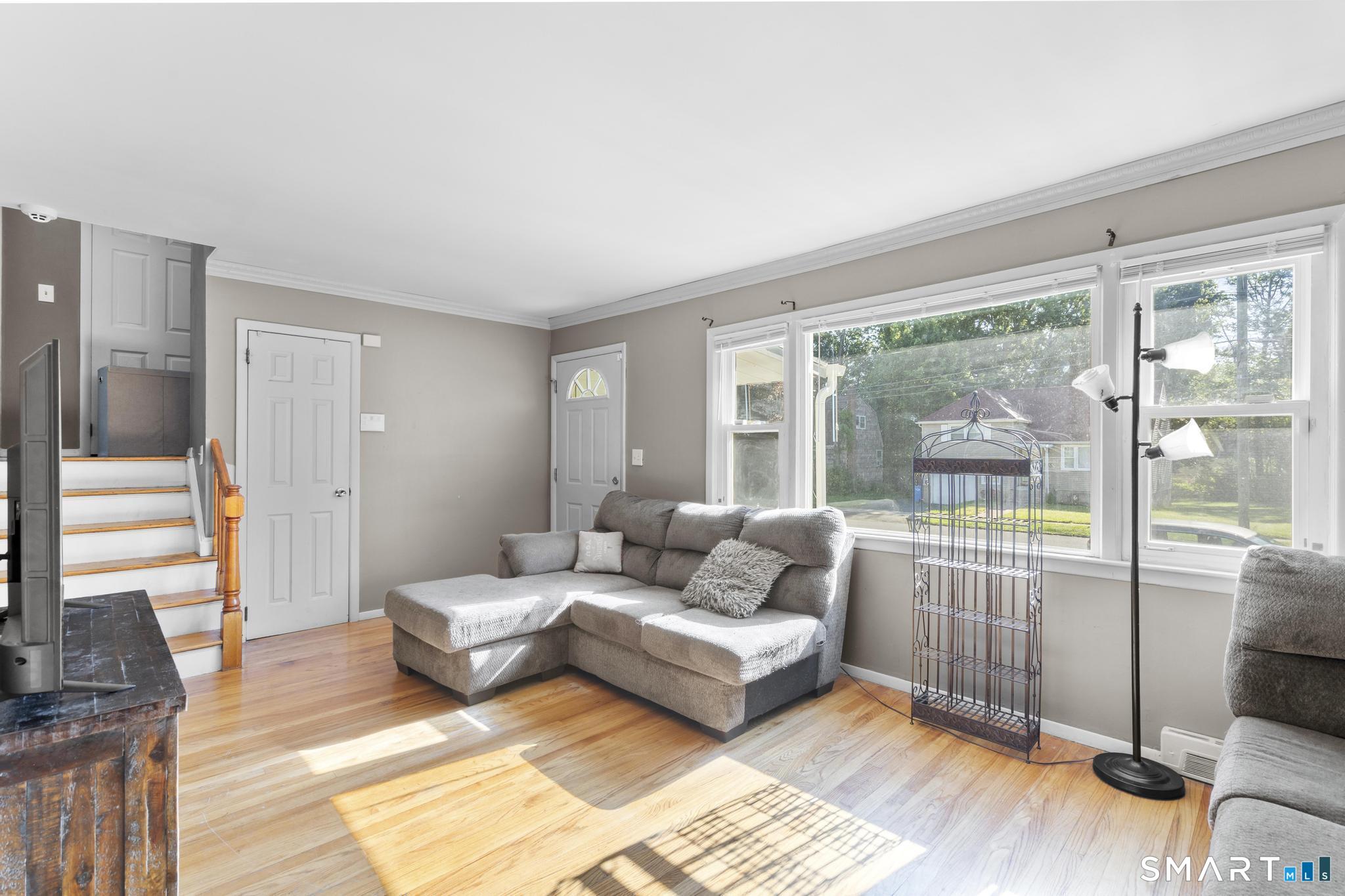 63 Bates Street Hartford, CT 06114 - Photo 8 of 37