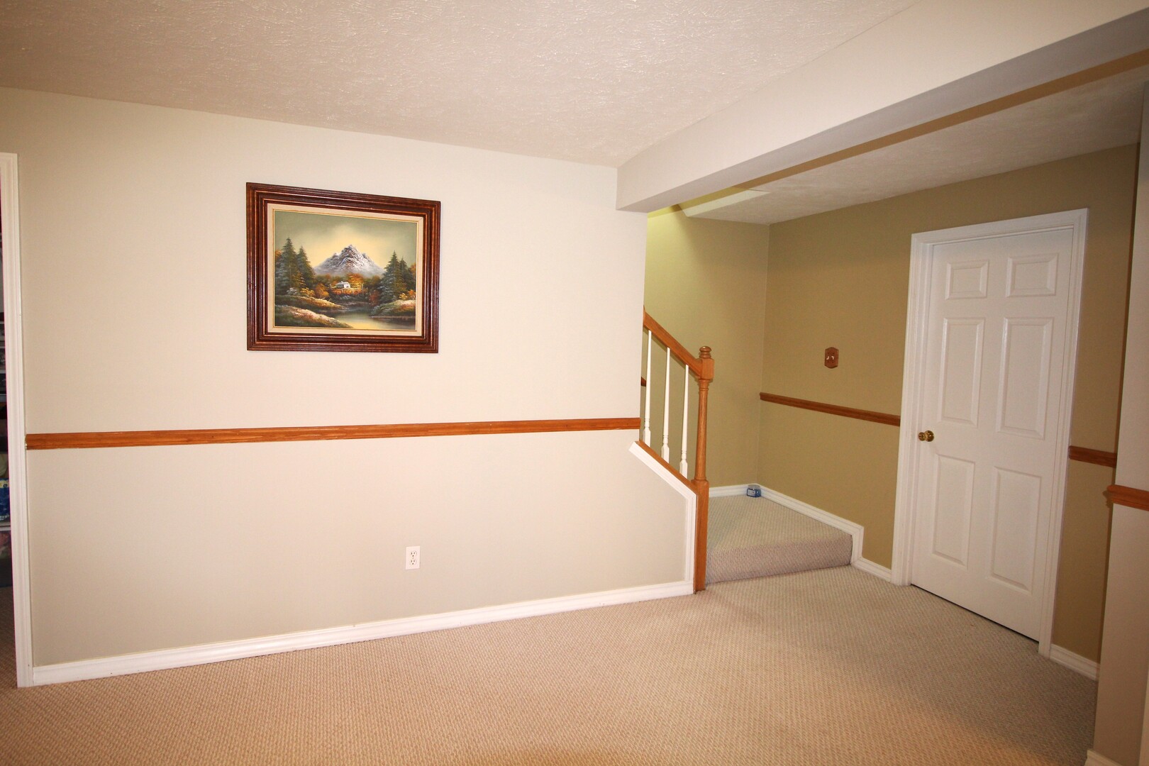 25 Oak Park Road Bloomington, IL 61701 - Photo 16 of 28 a view of an empty room