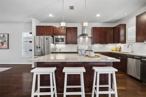 $799,000 | 5121 Libbey Drive, Houston, TX 77092