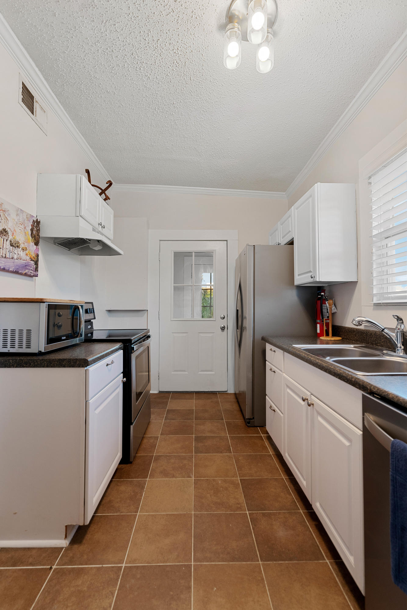 628 Rutledge Avenue Charleston, SC 29403 - Photo 23 of 36 628_Rutledge_NickCannPhoto-14