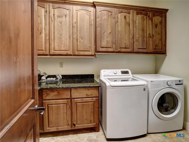 $1,790,000 | 198 County Road 310, Yoakum, TX 77995