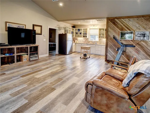 $1,790,000 | 198 County Road 310, Yoakum, TX 77995