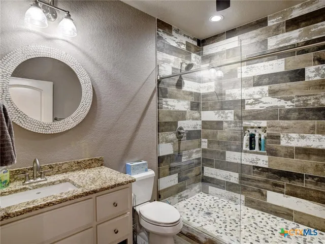 $1,790,000 | 198 County Road 310, Yoakum, TX 77995