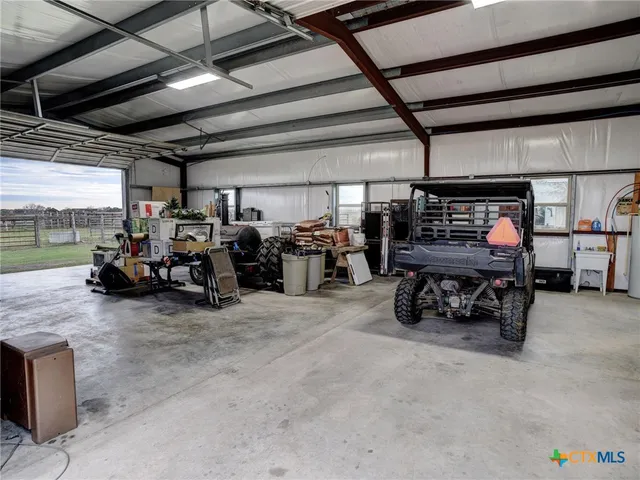 $1,790,000 | 198 County Road 310, Yoakum, TX 77995