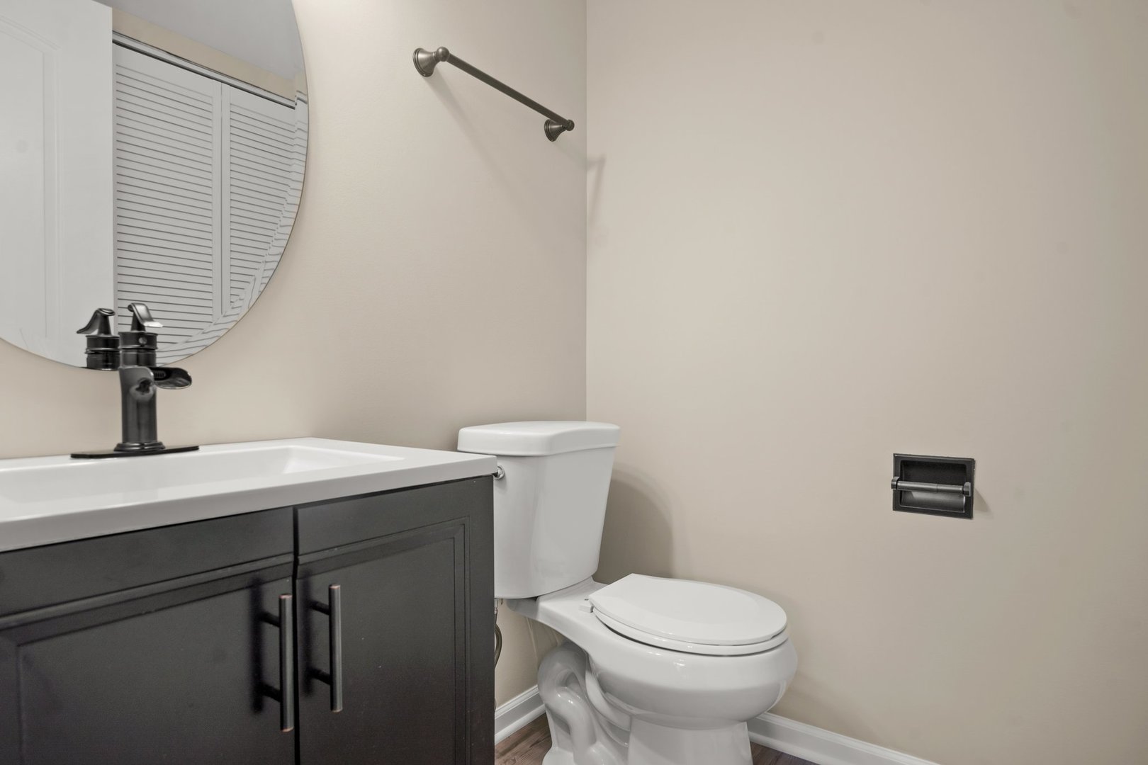 1673 Pebble Beach Circle Elgin, IL 60123 - Photo 12 of 25 a bathroom with a sink a toilet and shower