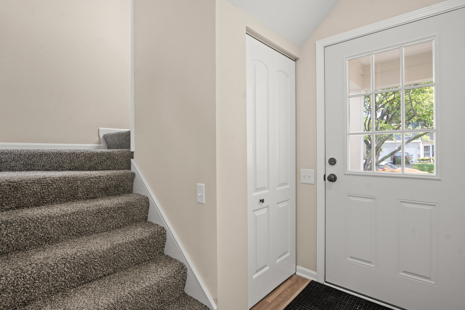 1673 Pebble Beach Circle Elgin, IL 60123 - Photo 13 of 25 a view of entryway