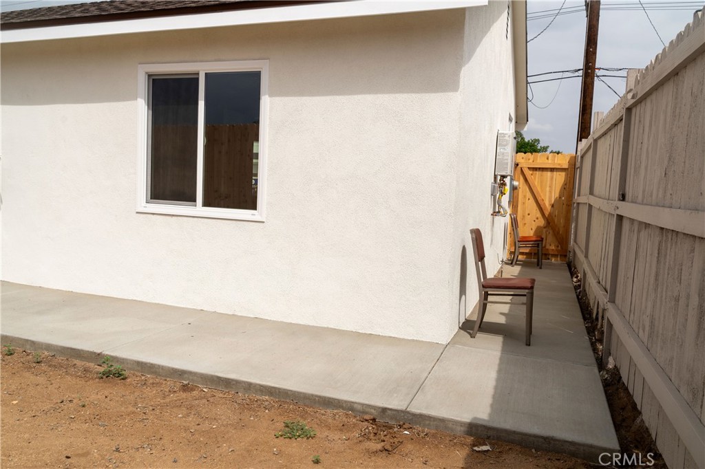 9426 Indiana Avenue Riverside, CA 92503 - Photo 25 of 26 Side of House and Side Gate