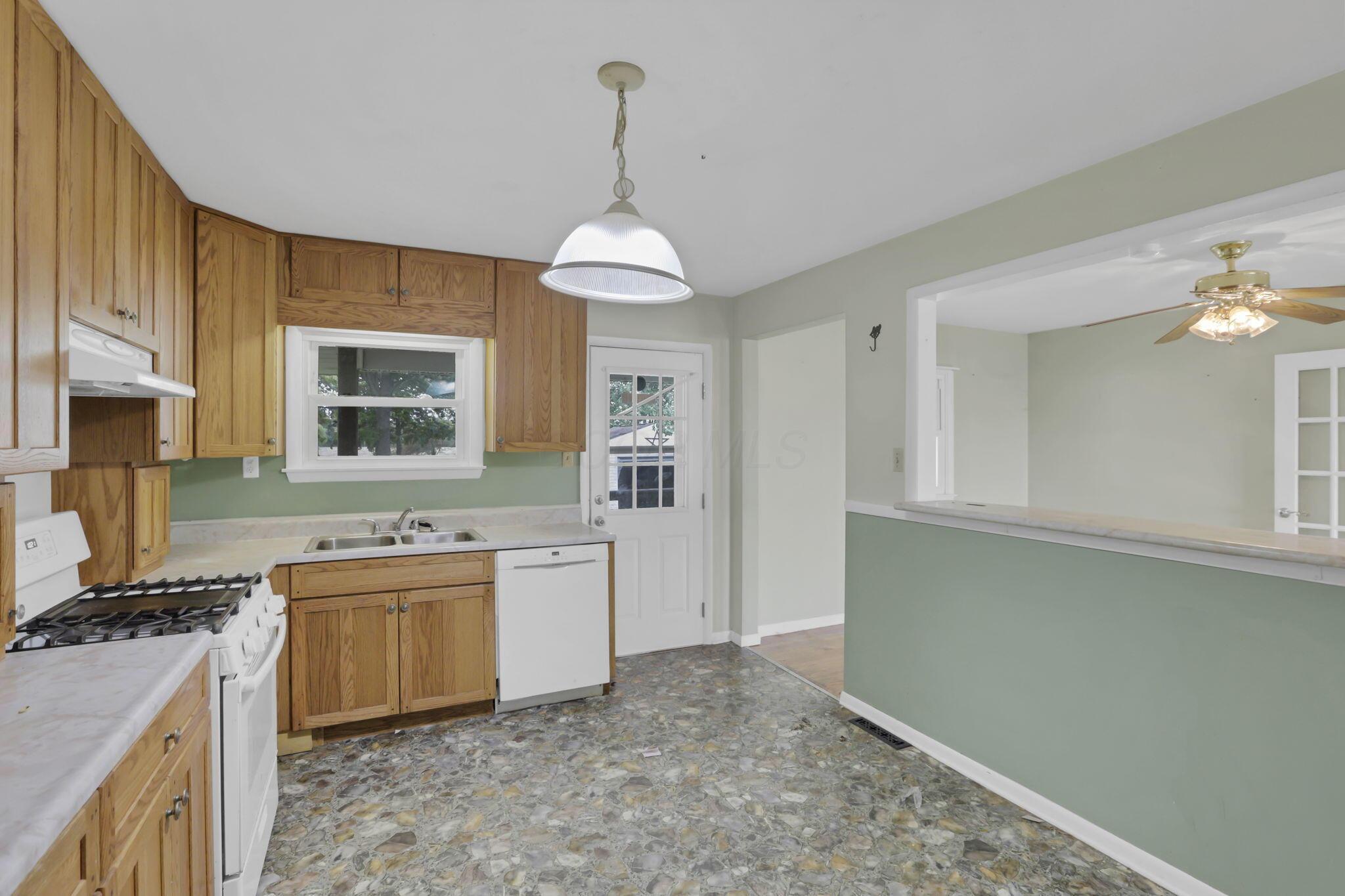 4849 Campbell Road Ashville, OH 43103 - Photo 16 of 30