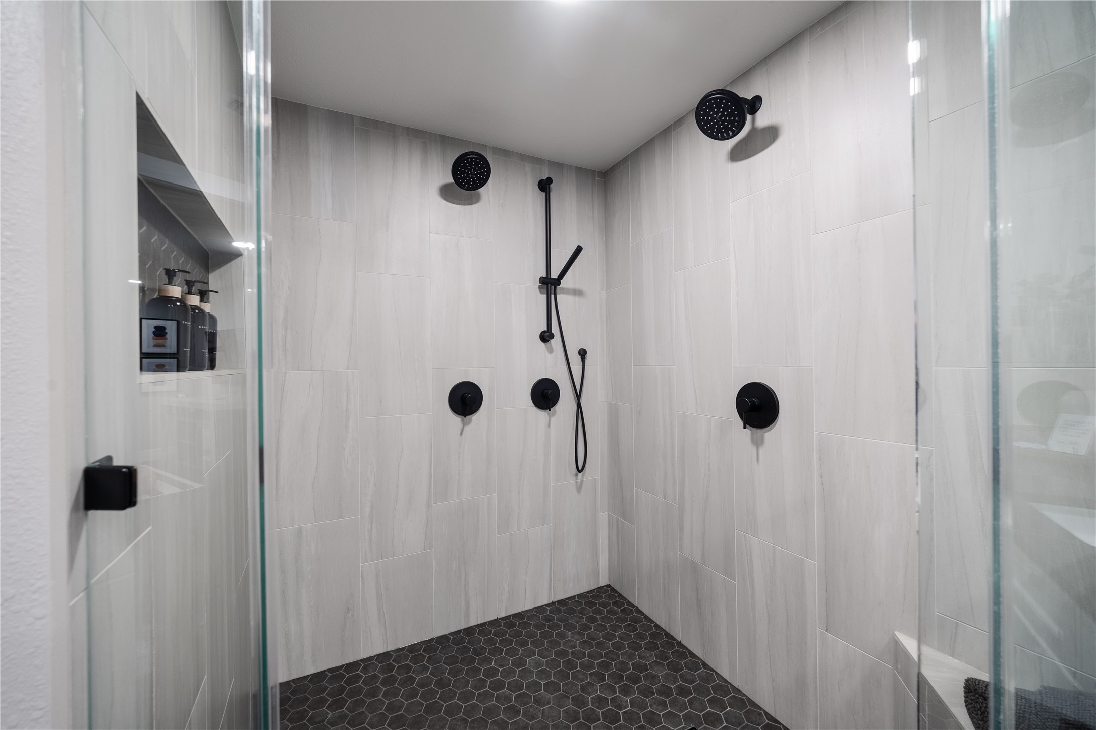 516 Deckhouse Drive Point Venture, TX 78645 - Photo 29 of 36 a bathroom with a shower