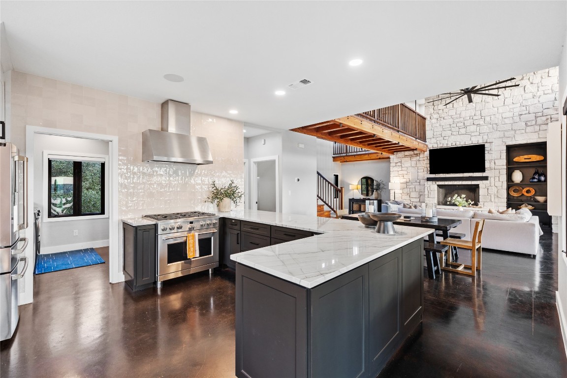 516 Deckhouse Drive Point Venture, TX 78645 - Photo 10 of 36