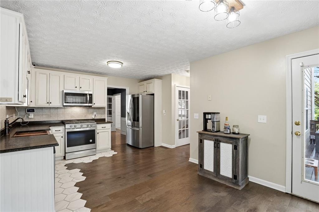 1005 Pebble Bend Drive Grayson, GA 30017 - Photo 14 of 70