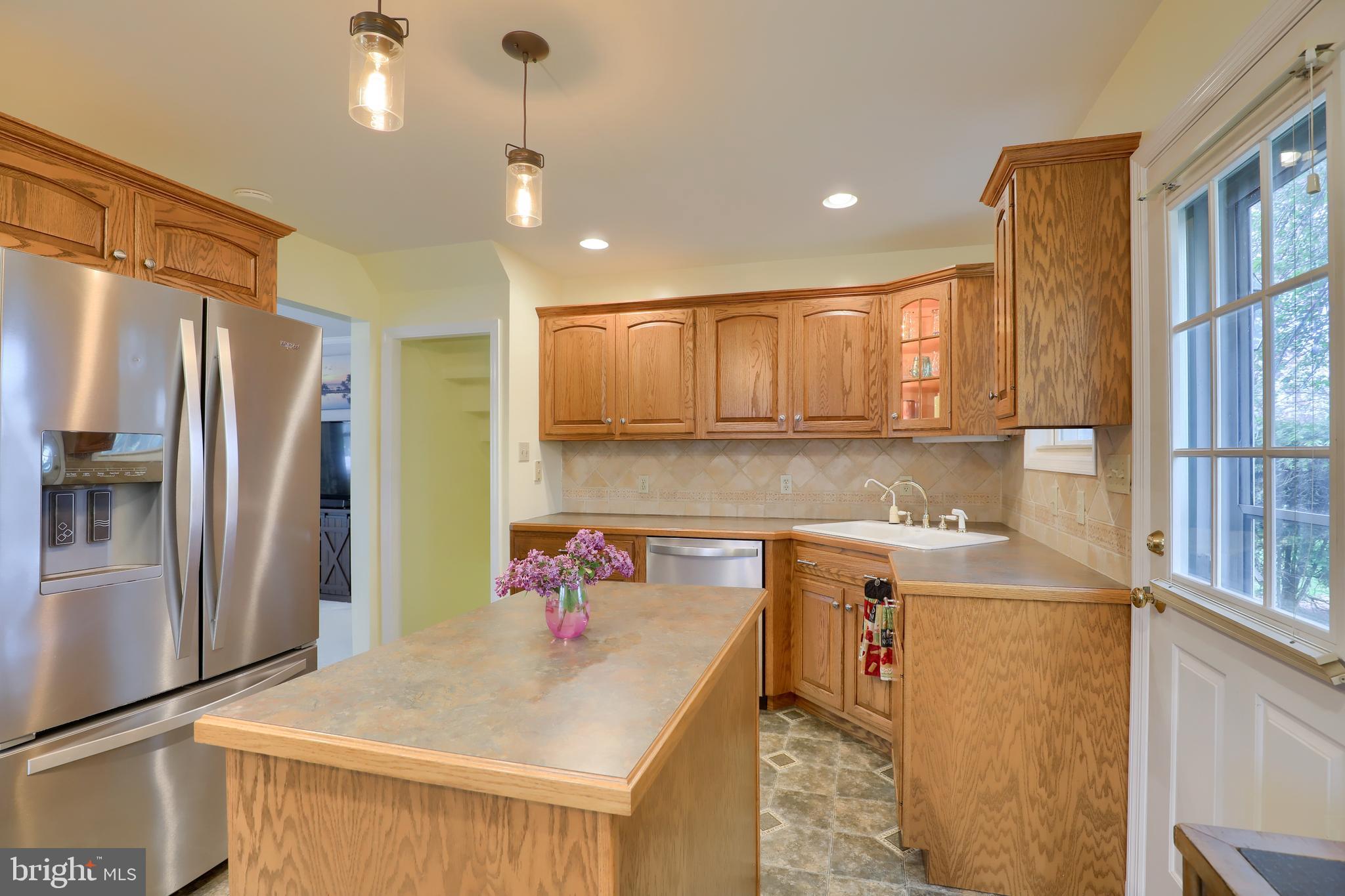 118 Eric Avenue Reading, PA 19607 - Photo 11 of 32