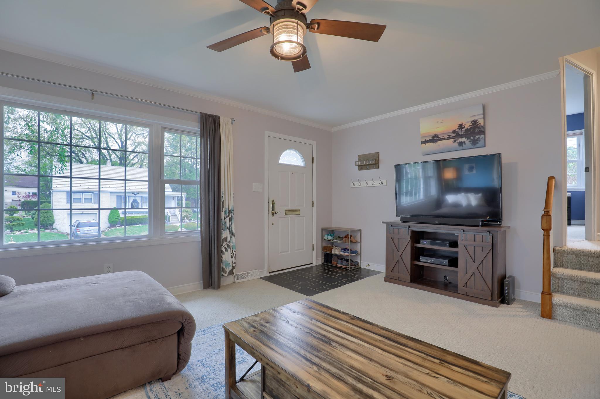 118 Eric Avenue Reading, PA 19607 - Photo 5 of 32
