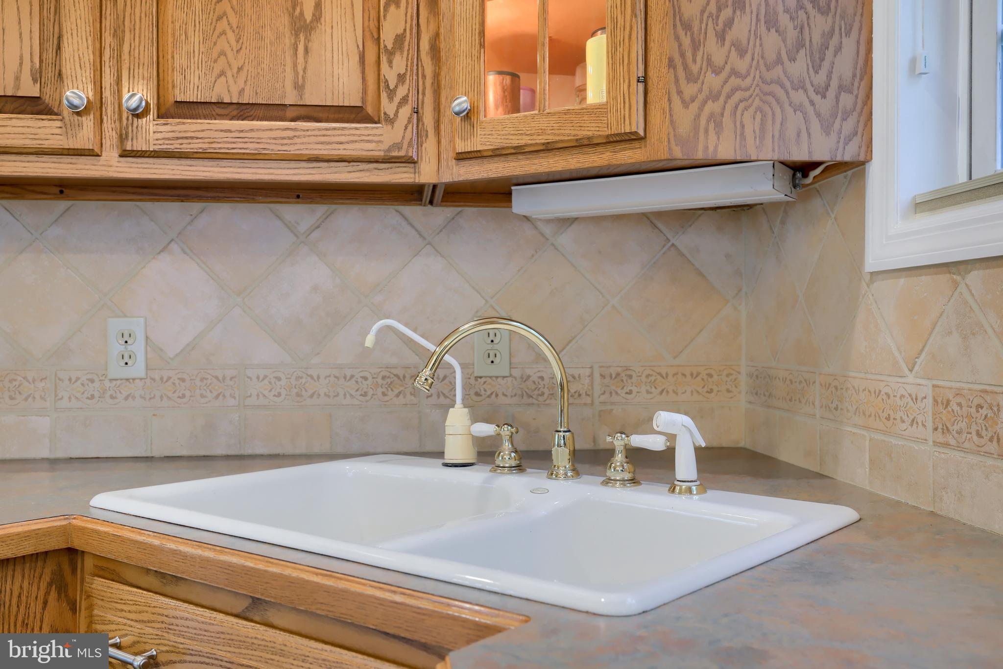 118 Eric Avenue Reading, PA 19607 - Photo 10 of 32