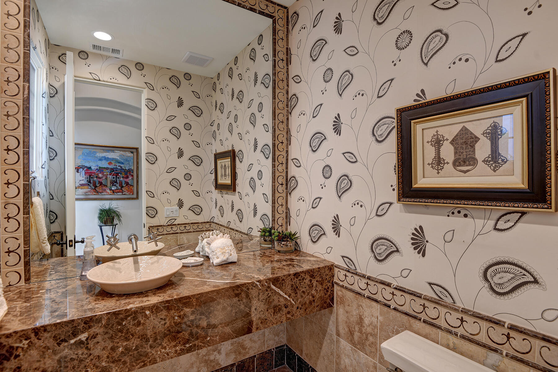 81103 Monarchos Circle La Quinta, CA 92253 - Photo 14 of 34 POWDER ROOM RS