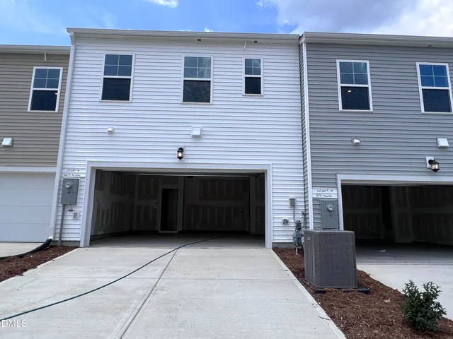 $1,995 | Undisclosed Address, Raleigh, NC 27610