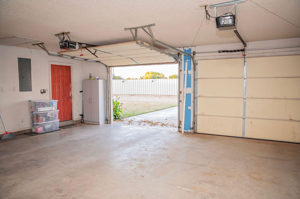 2917 Quail Ridge Road Denver City, TX 79323 - Photo 38 of 55 a view of a room with garage