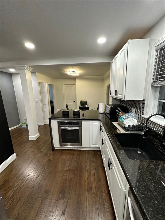 11 Barton Street Salem, MA 01970 - Photo 4 of 36