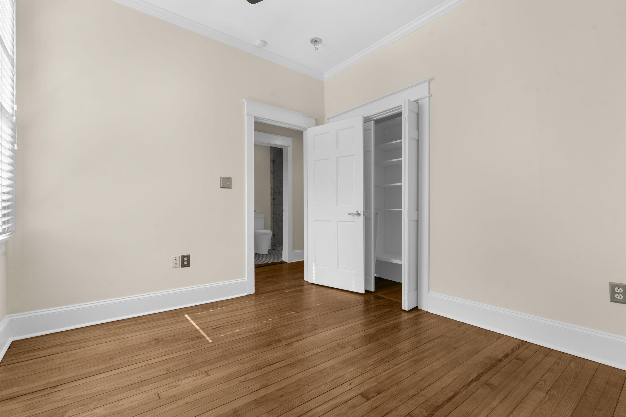 611 Rutledge Avenue, Unit A Charleston, SC 29403 - Photo 15 of 29 14-web-or-mls-DSC04758