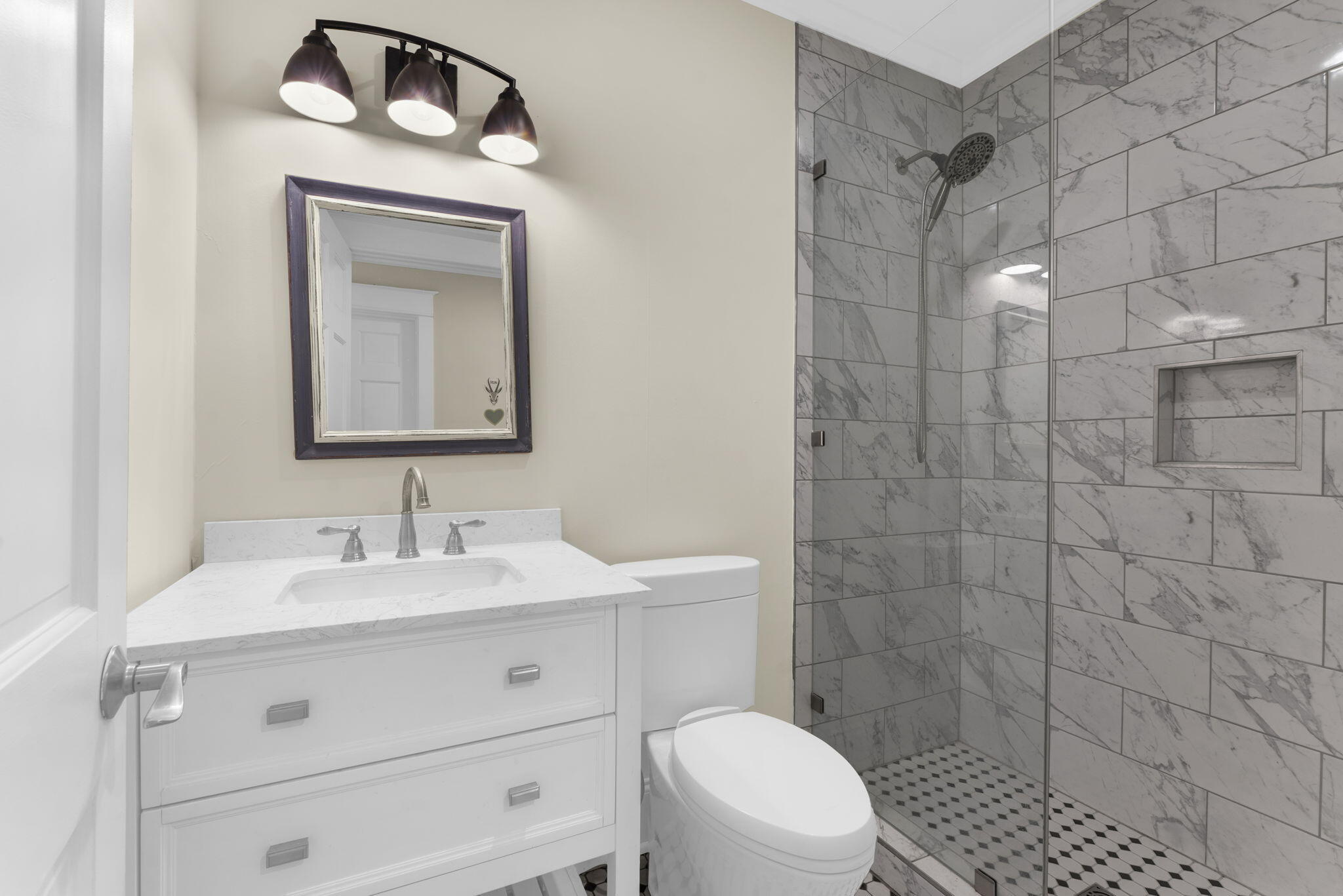 611 Rutledge Avenue, Unit A Charleston, SC 29403 - Photo 18 of 29 10-web-or-mls-DSC04733