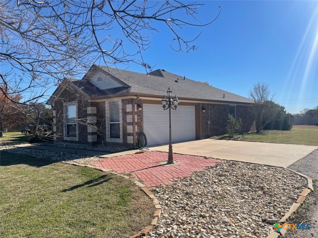 170 County Road 4709 Kempner, TX 76539 - Photo 1 of 24 Garage side entry
Texas Real Estate Sales, Leah Caruthers