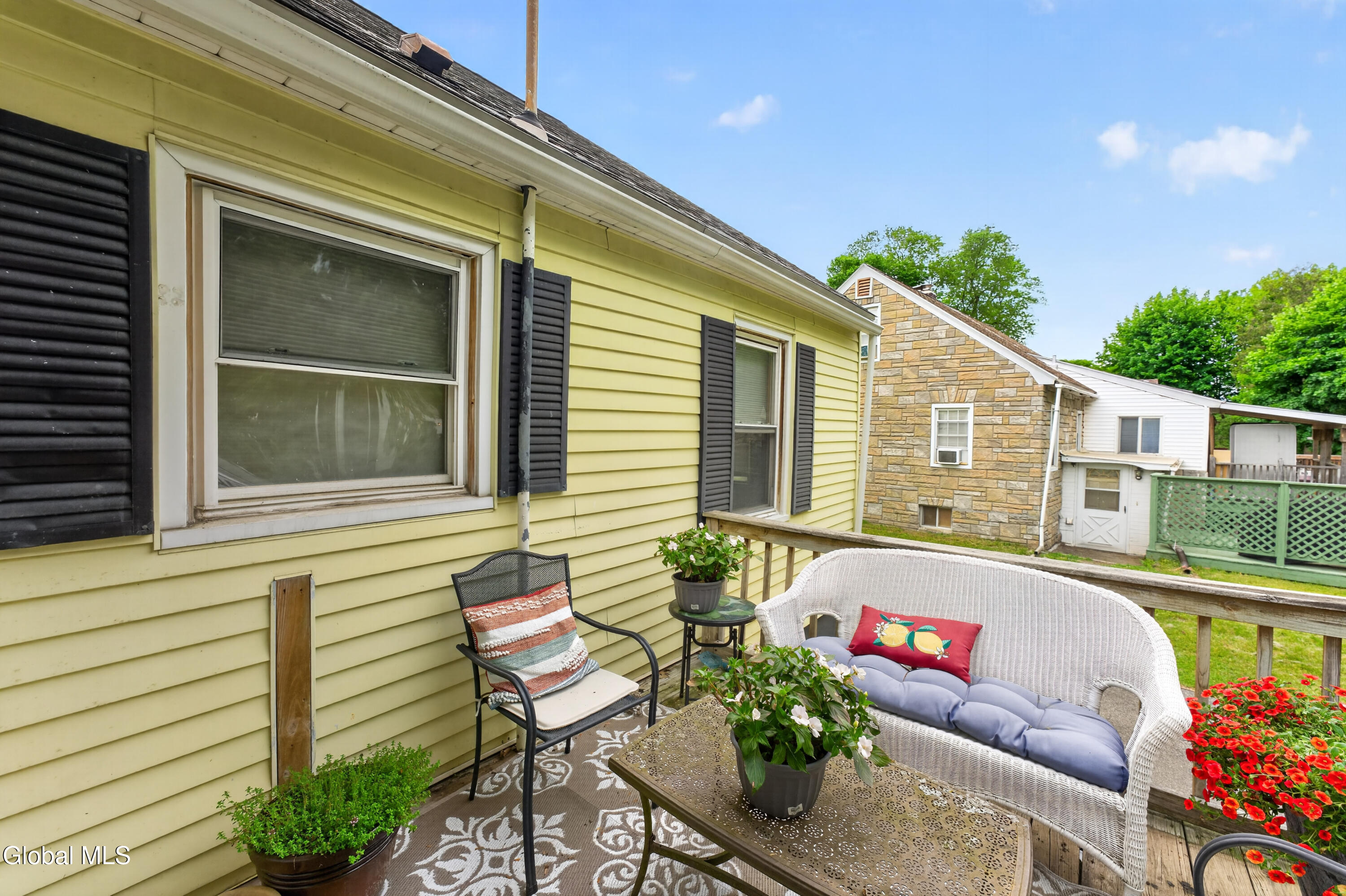 48 Schoolhouse Road Guilderland, NY 12203 - Photo 25 of 44 1 Apt Up 20