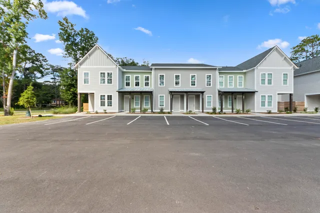 $1,500 | 503 North Walnut Street, Summerville, SC 29483