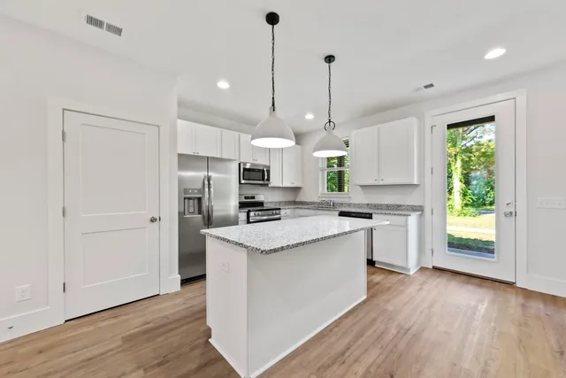 $1,500 | 503 North Walnut Street, Summerville, SC 29483