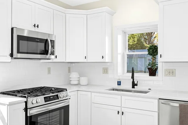 $489,000 | 13-15 Arthur Street, Unit 13, Maynard, MA 01754