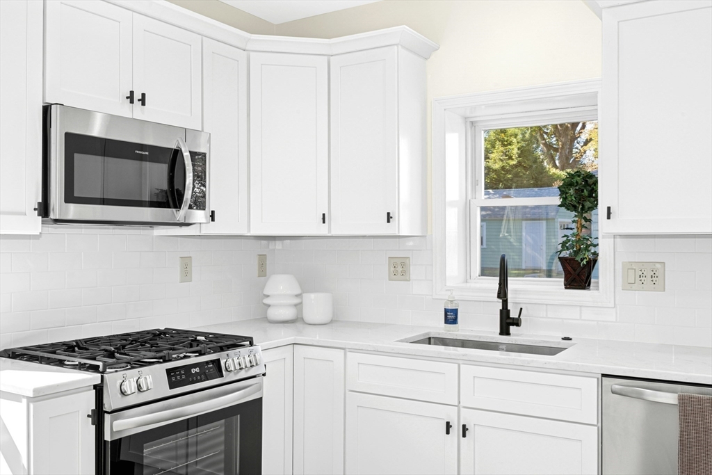 13-15 Arthur Street, Unit 13 Maynard, MA 01754 - Photo 7 of 19