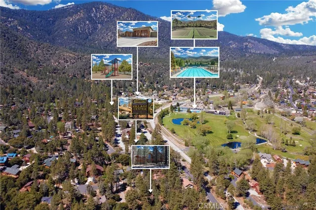 a view of a backyard of the house