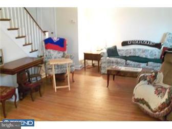 526 Claremont Road Springfield, PA 19064 - Photo 2 of 9 Living Room