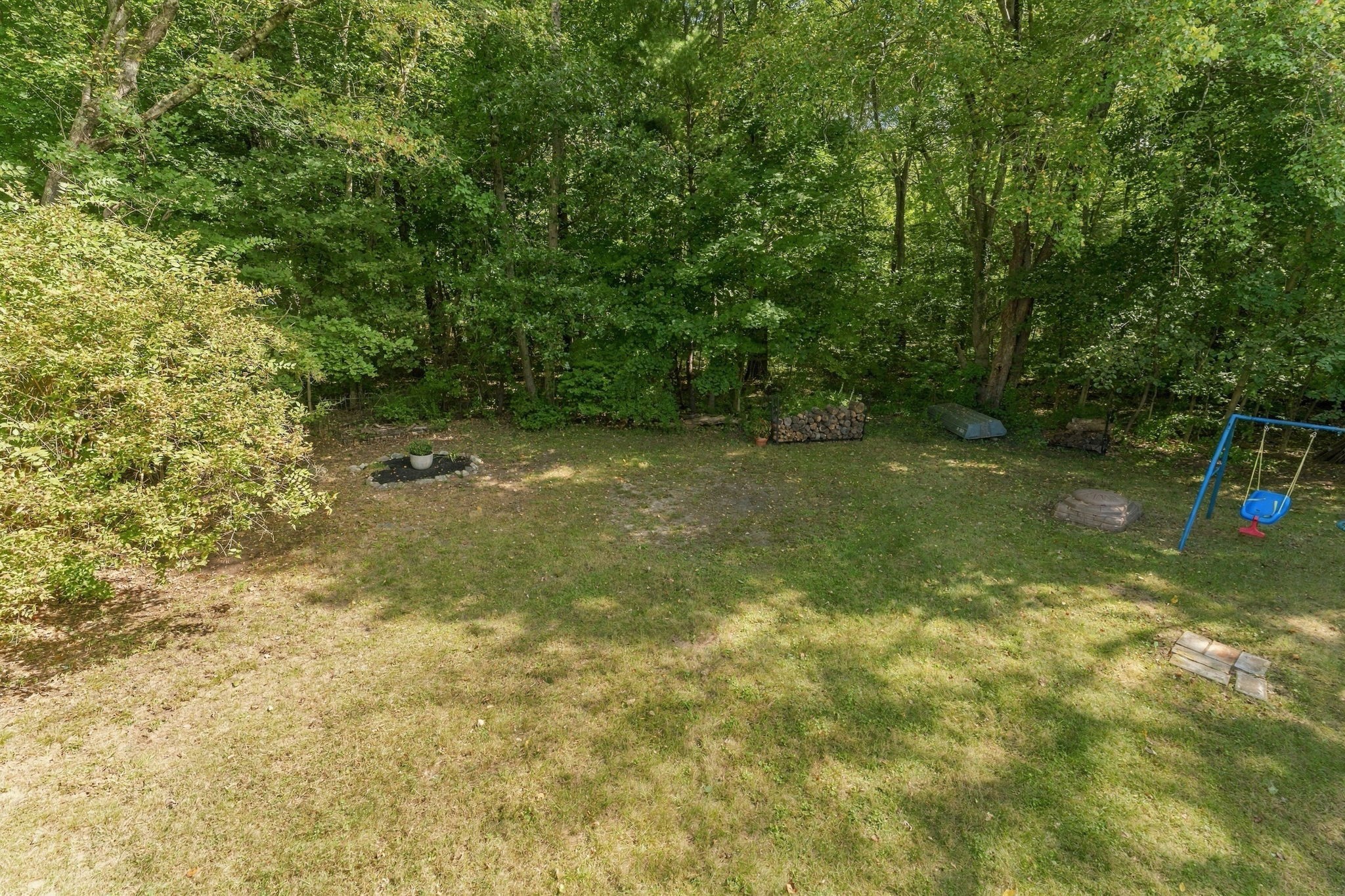 418 Millville Road Uxbridge, MA 01569 - Photo 3 of 38 Gallery Image 3