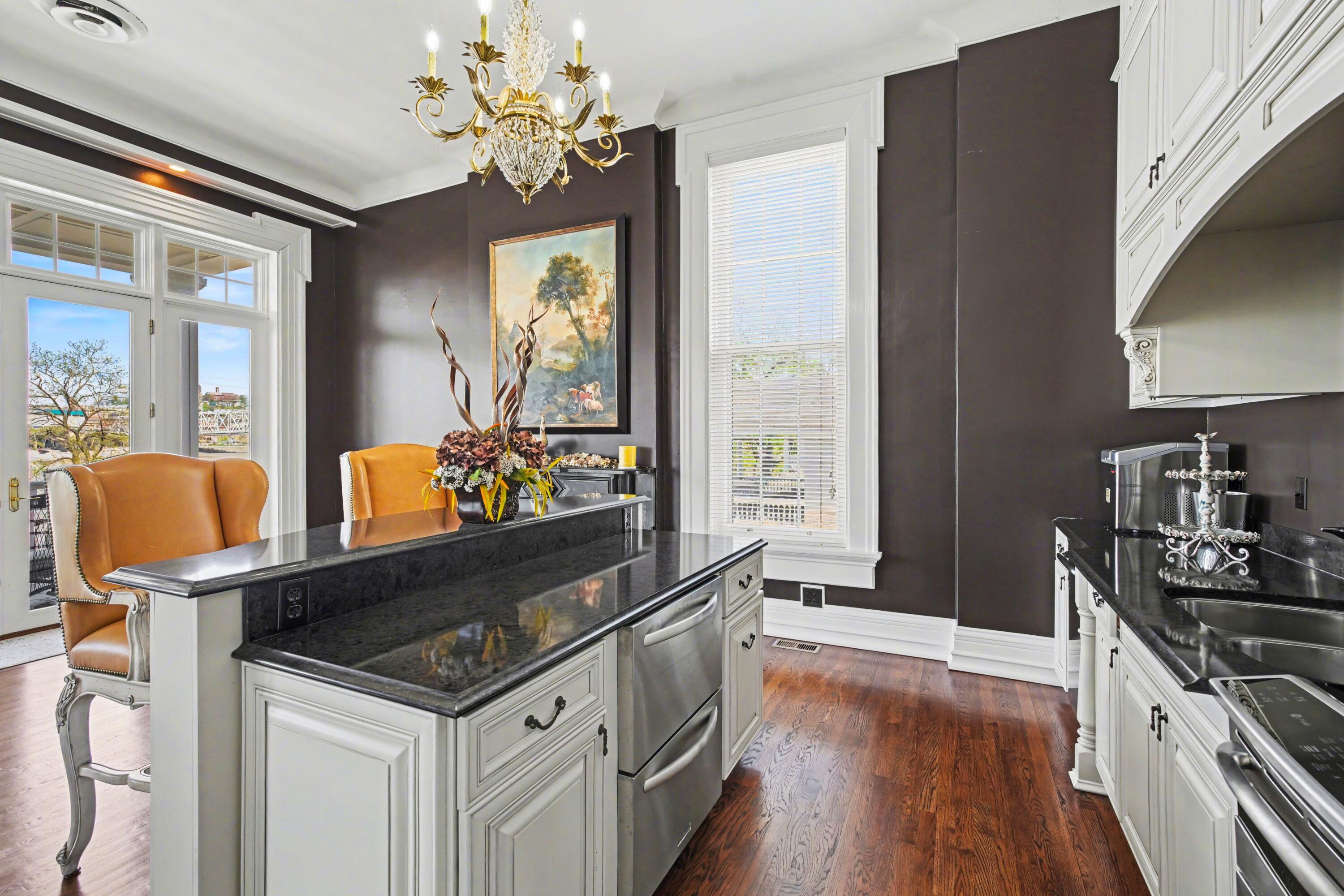 403 Riverside Drive Covington, KY 41011 - Photo 14 of 41