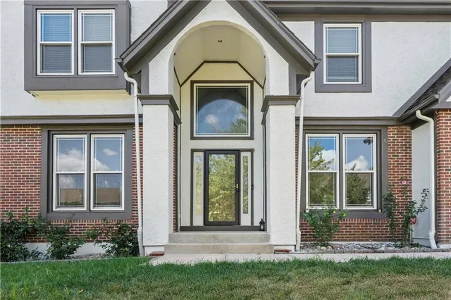 $585,000 | 7907 West 154th Street, Overland Park, KS 66223