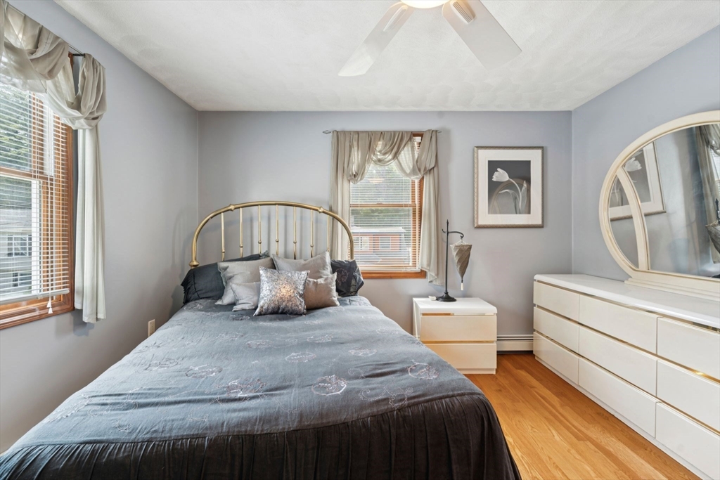 42 Woodland Road Wakefield, MA 01880 - Photo 19 of 41