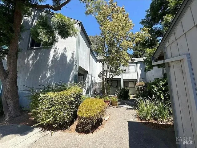 $312,000 | 415 Occidental Circle, Santa Rosa, CA 95401